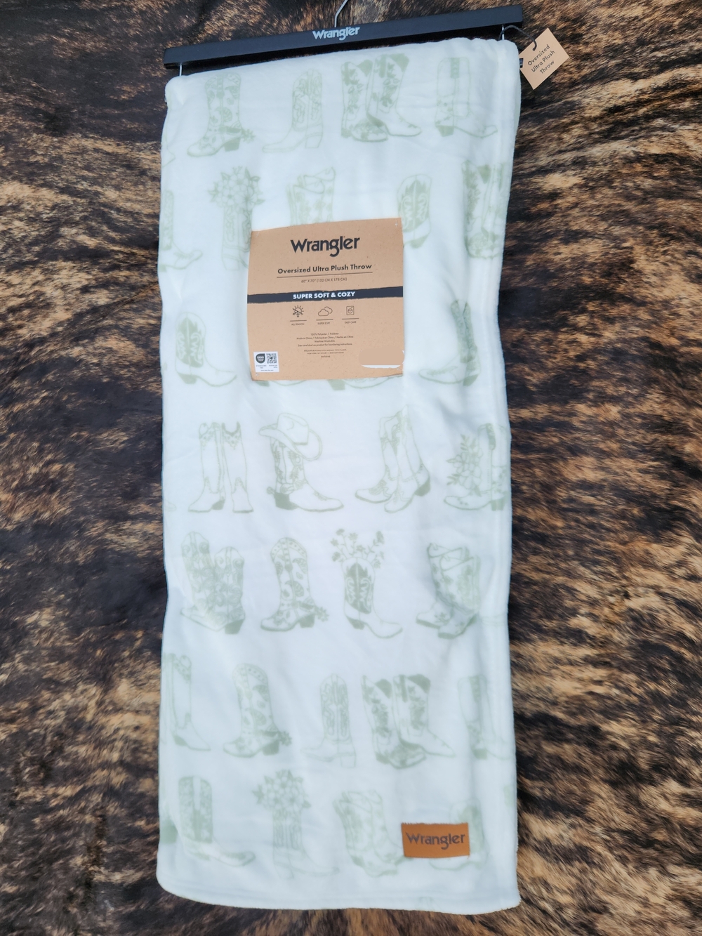 Wrangler White & Light Green Cowboy Boot Plush Throw
